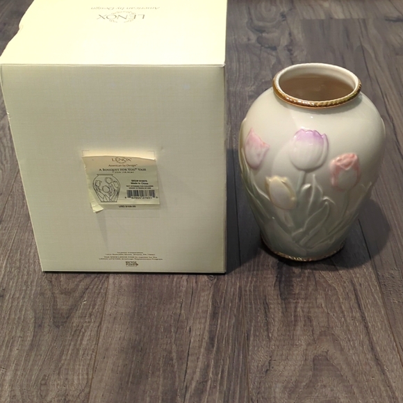 Vase By Lenox A Bouquet For You Design - Picture 1 of 12